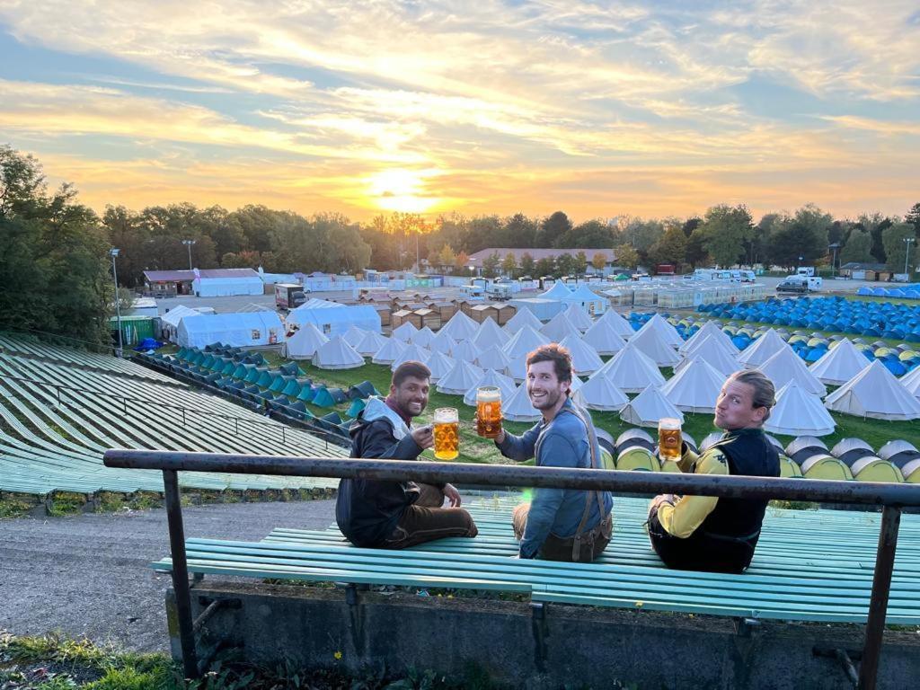 Festanation Oktoberfest Camp #2 Hotell München Eksteriør bilde